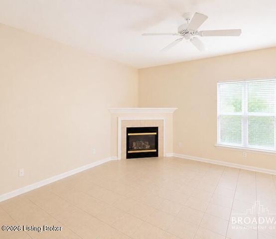 13634 Pinnacle Gardens Cir, Louisville, KY 40245