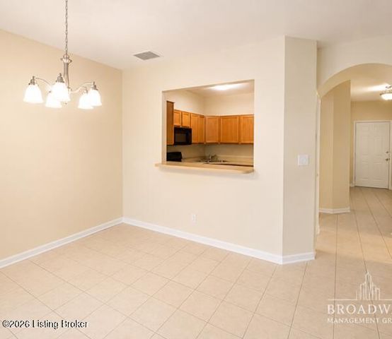 13634 Pinnacle Gardens Cir, Louisville, KY 40245