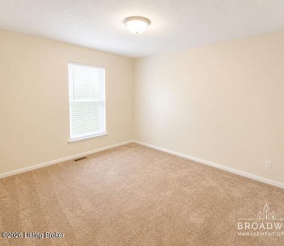 13634 Pinnacle Gardens Cir, Louisville, KY 40245