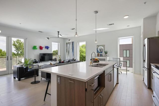 775 Juniper Street NE 602, Atlanta, GA 30308