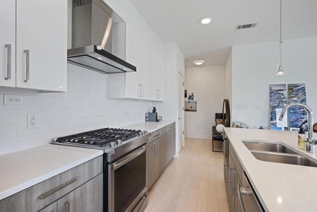 775 Juniper Street NE 602, Atlanta, GA 30308