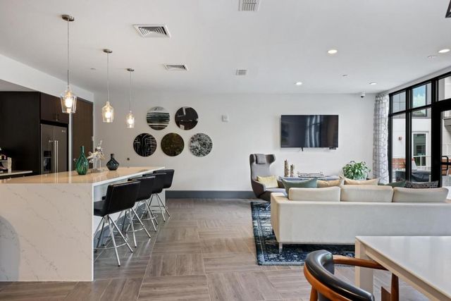 775 Juniper Street NE 602, Atlanta, GA 30308