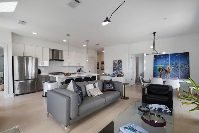 775 Juniper Street NE 602, Atlanta, GA 30308