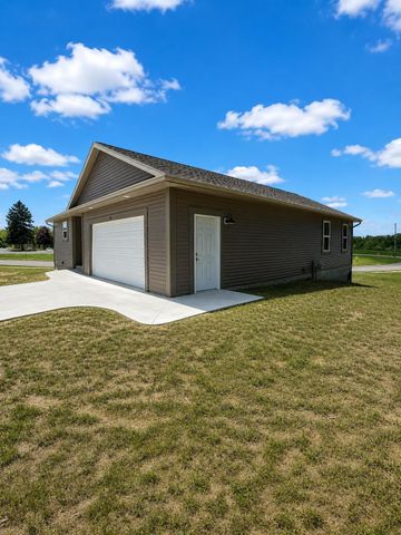 501 S Sullivan Avenue, Fremont, MI 49412
