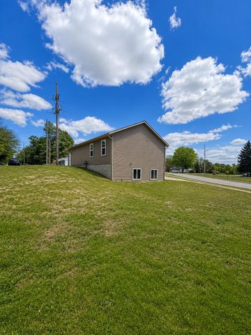 501 S Sullivan Avenue, Fremont, MI 49412