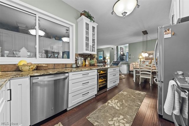 171 Granger Road 107, Medina, OH 44256