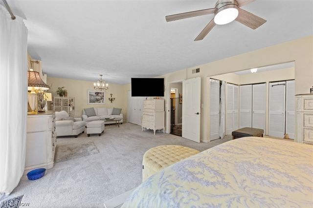 171 Granger Road 107, Medina, OH 44256