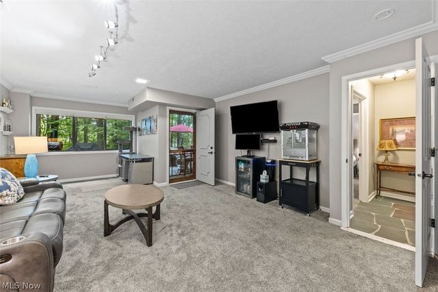 171 Granger Road 107, Medina, OH 44256