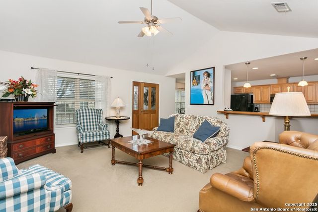 1702 Cherrywood Dr, Fredericksburg, TX 78624