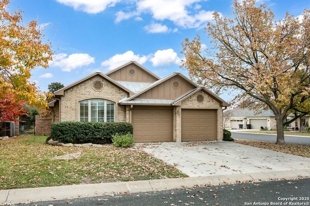 1702 Cherrywood Dr, Fredericksburg, TX 78624