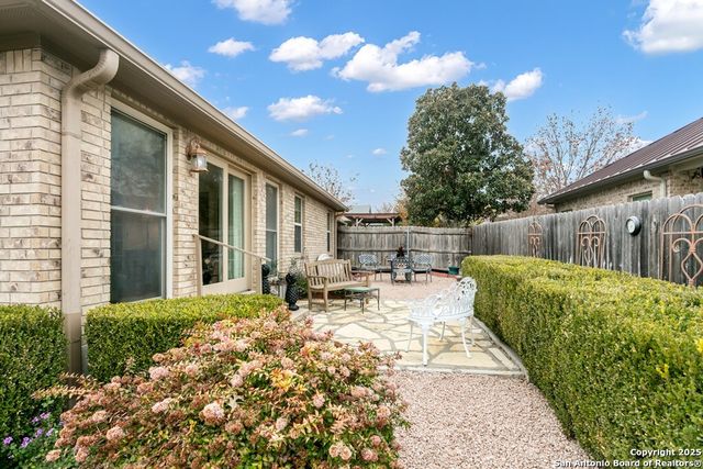 1702 Cherrywood Dr, Fredericksburg, TX 78624