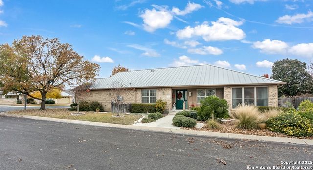 1702 Cherrywood Dr, Fredericksburg, TX 78624