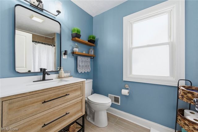 3525 Silsby Road, University Heights, OH 44118