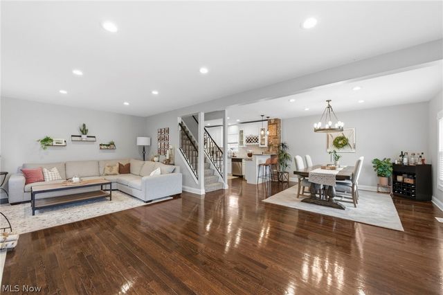 3525 Silsby Road, University Heights, OH 44118