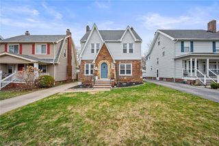 3525 Silsby Road, University Heights, OH 44118