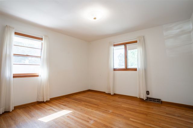 6715 NW 10th Street, Des Moines, IA 50313