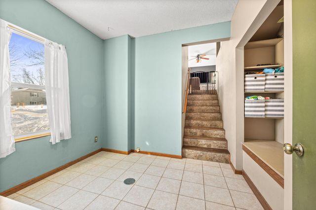 530 Jackson Street SW, Hutchinson, MN 55350