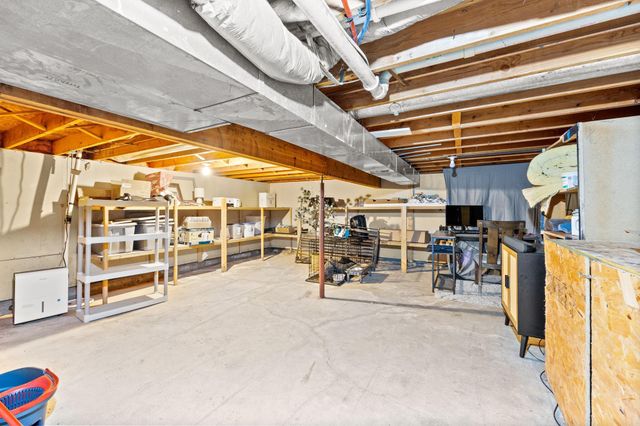 530 Jackson Street SW, Hutchinson, MN 55350