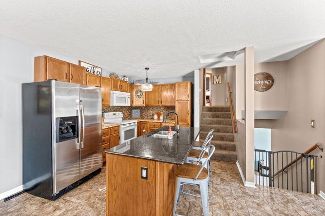 530 Jackson Street SW, Hutchinson, MN 55350