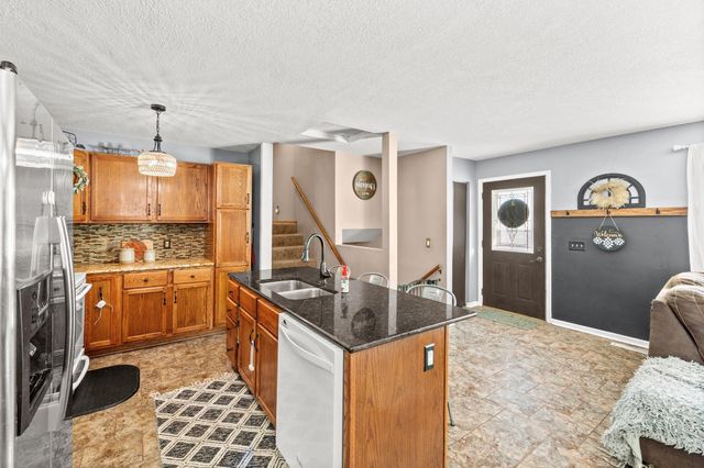 530 Jackson Street SW, Hutchinson, MN 55350