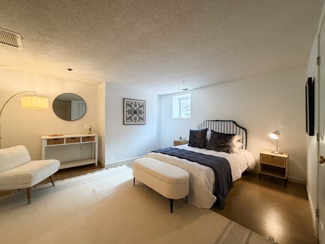 17 Main St 17, Boston, MA 02129