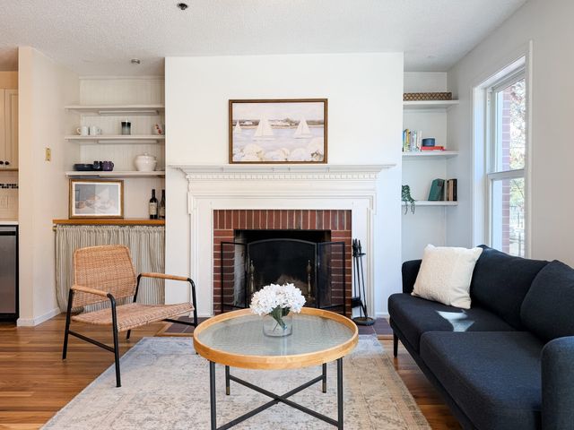 17 Main St 17, Boston, MA 02129