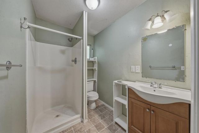 13590 Fair Oak Road, Clearlake, CA 95422