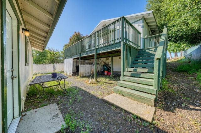 13590 Fair Oak Road, Clearlake, CA 95422