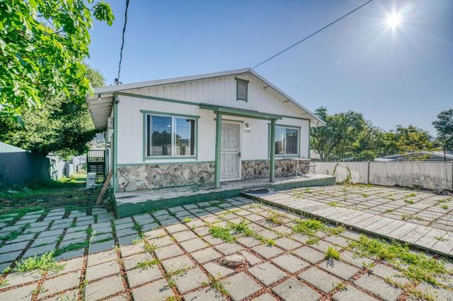 13590 Fair Oak Road, Clearlake, CA 95422