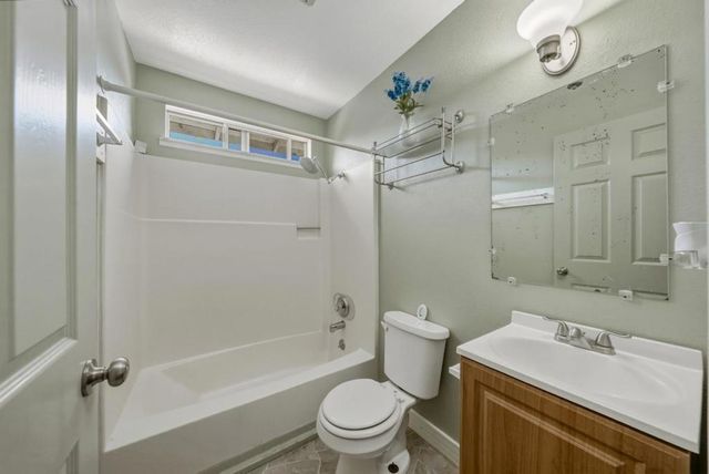 13590 Fair Oak Road, Clearlake, CA 95422