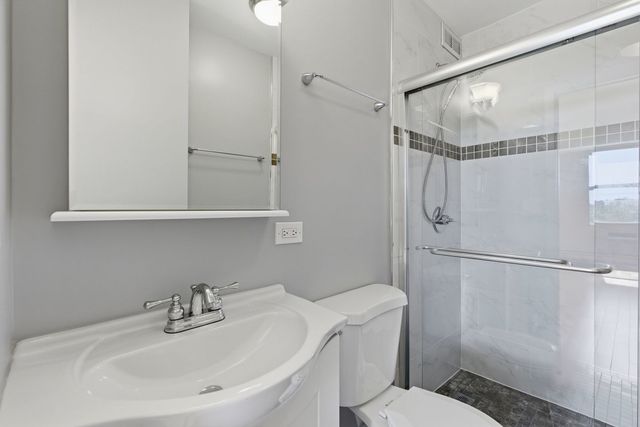 33 N Main Street 6G, Lombard, IL 60148