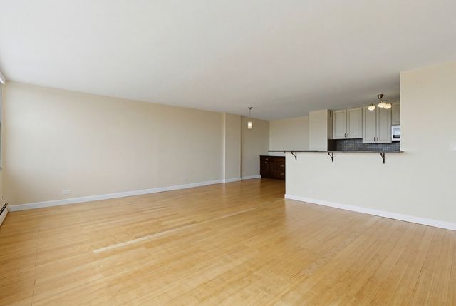 33 N Main Street 6G, Lombard, IL 60148