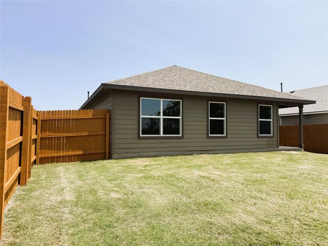 236 Lance TRL, San Marcos, TX 78666