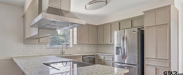 1602 Bowie Cir, Tyler, TX 75701