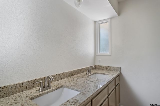 1602 Bowie Cir, Tyler, TX 75701