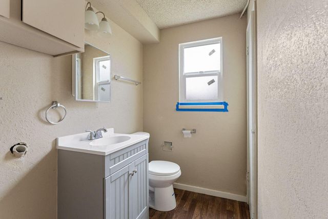 1215 W Main F, Medford, OR 97501