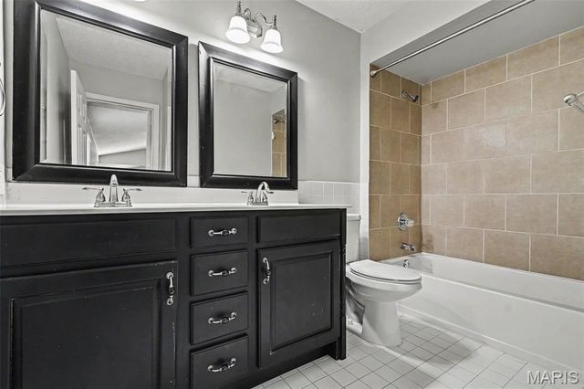 16263 Fullerton Meadows Drive, Wildwood, MO 63011