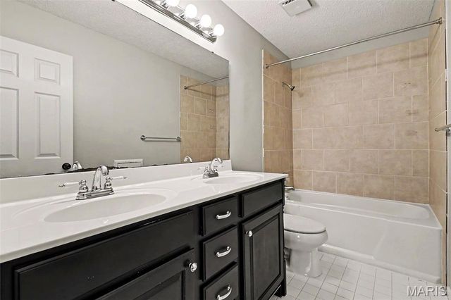 16263 Fullerton Meadows Drive, Wildwood, MO 63011