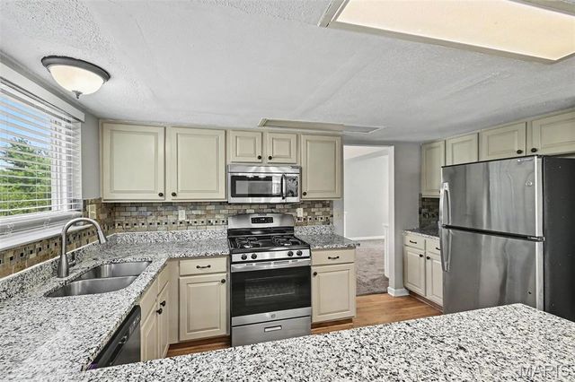 16263 Fullerton Meadows Drive, Wildwood, MO 63011