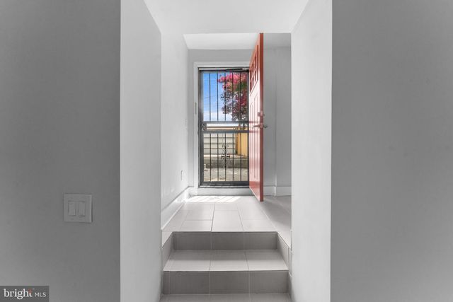 5209 5TH ST NW, Washington, DC 20011