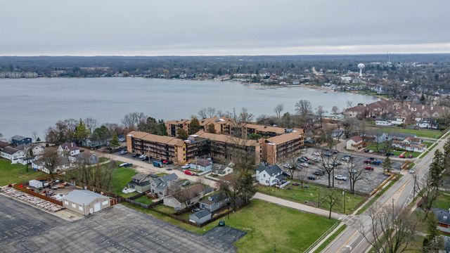 450 N Main Street S407A, Wauconda, IL 60084