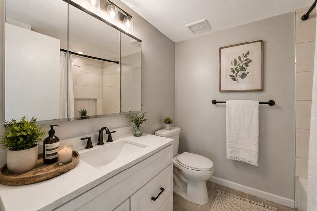 450 N Main Street S407A, Wauconda, IL 60084