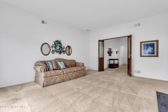 3 Baldwin Drive, Manchester, NJ 08759