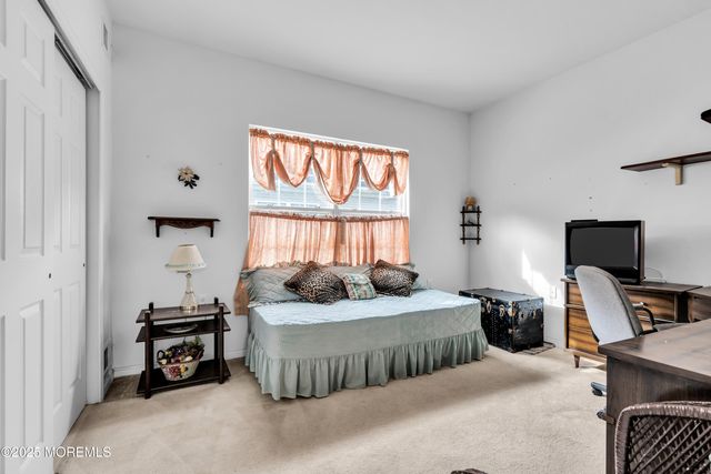 3 Baldwin Drive, Manchester, NJ 08759