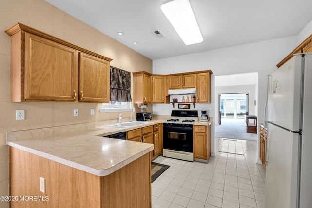 3 Baldwin Drive, Manchester, NJ 08759