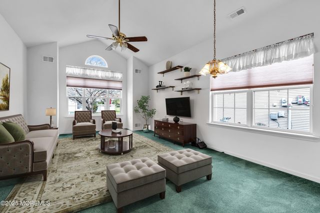 3 Baldwin Drive, Manchester, NJ 08759