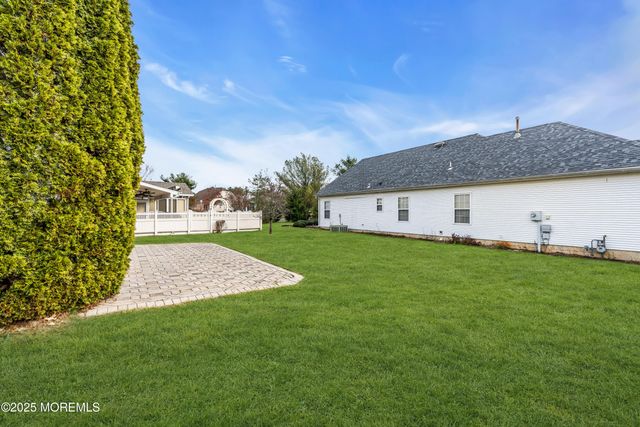 3 Baldwin Drive, Manchester, NJ 08759