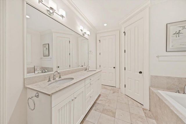 32 Prioleau Street A, Charleston, SC 29401