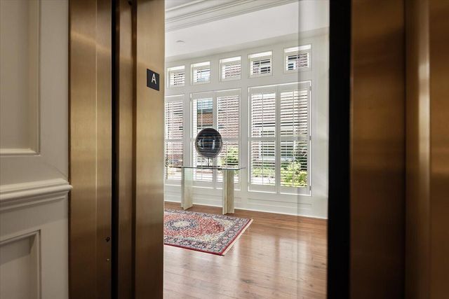 32 Prioleau Street A, Charleston, SC 29401