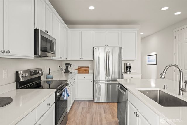 10352 Chimes Place NW, Bremerton, WA 98311